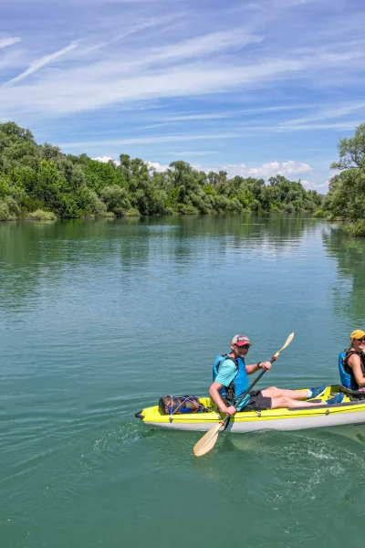 Moraca kayaking